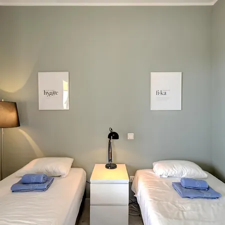 شقة Cosmo 155m2 With A Sea View إِستيبونا